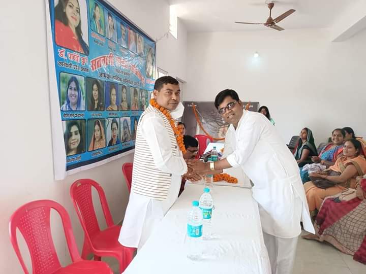 सतनामी समाज छत्तीसगढ़ महिला प्रकोष्ठ की प्रदेश स्तरीय बैठक सतनाम भवन रायपुरा जिला रायपुर में संम्पन्न—