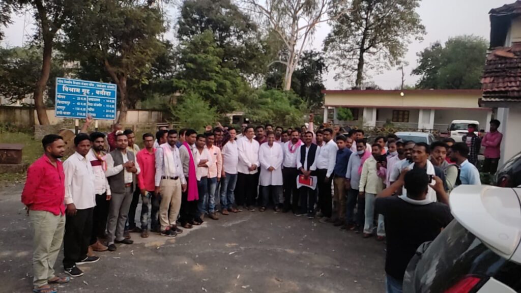 अकलतरा में हुआ जोगी कांग्रेस का विधानसभा स्तरीय बैठक प्रदेश अध्यक्ष अमित जोगी ने लिया बैठक