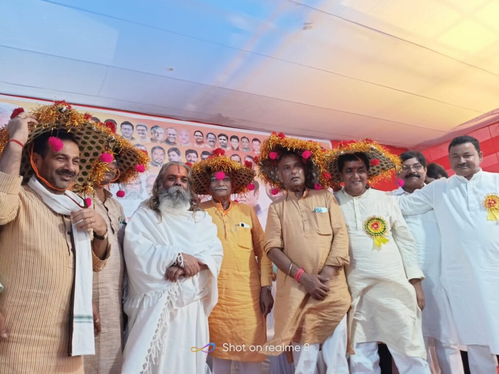 महमंद में उत्साह के साथ मनाया गया हरेली तिहार’’ दिग्गज कांग्रेसी नेताओं की रही उपस्थित