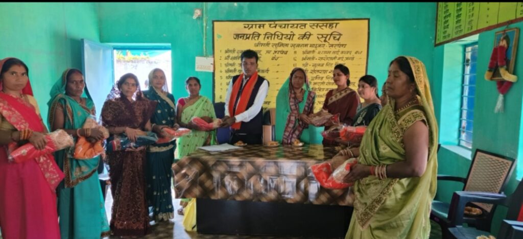 गर्भवती महिलाओं की प्रसव कराने में मितानिनों की महत्वपूर्ण भूमिका – सुखराम मधुकर
