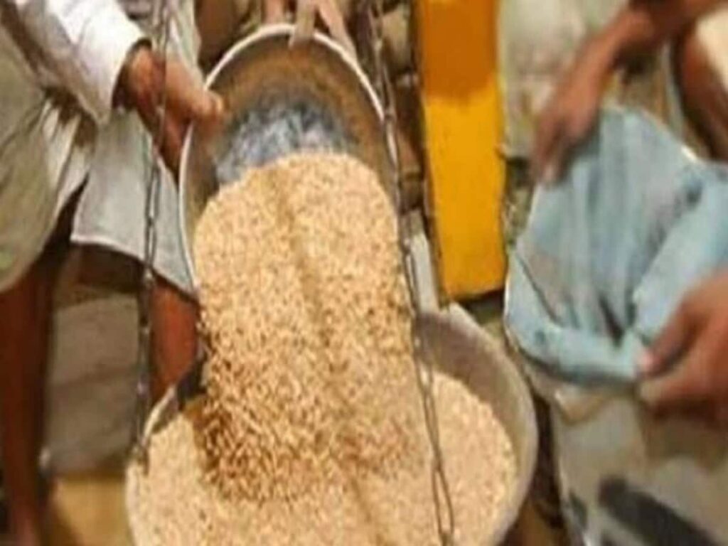 गरीबों के चावल की गड़बड़ी करने वालों पर होगी सख्त कार्रवाई: मुख्यमंत्री भूपेश बघेल
