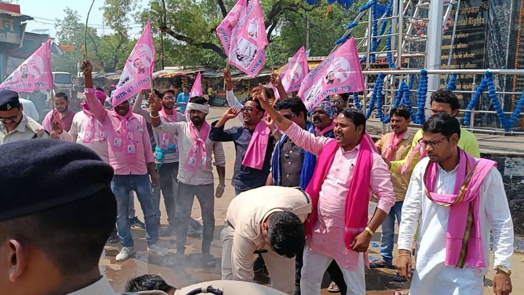 पामगढ़ में शराब घोटाले के विरोध  में जोगी कांग्रेस ने किया मुख्यमंत्री और आबकारी मंत्री का पुतला दहन