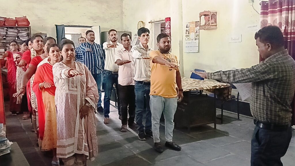 गांव-गांव में चला सामूहिक स्वच्छता अभियान स्वच्छता ही सेवा की ली नागरिकों ने शपथ