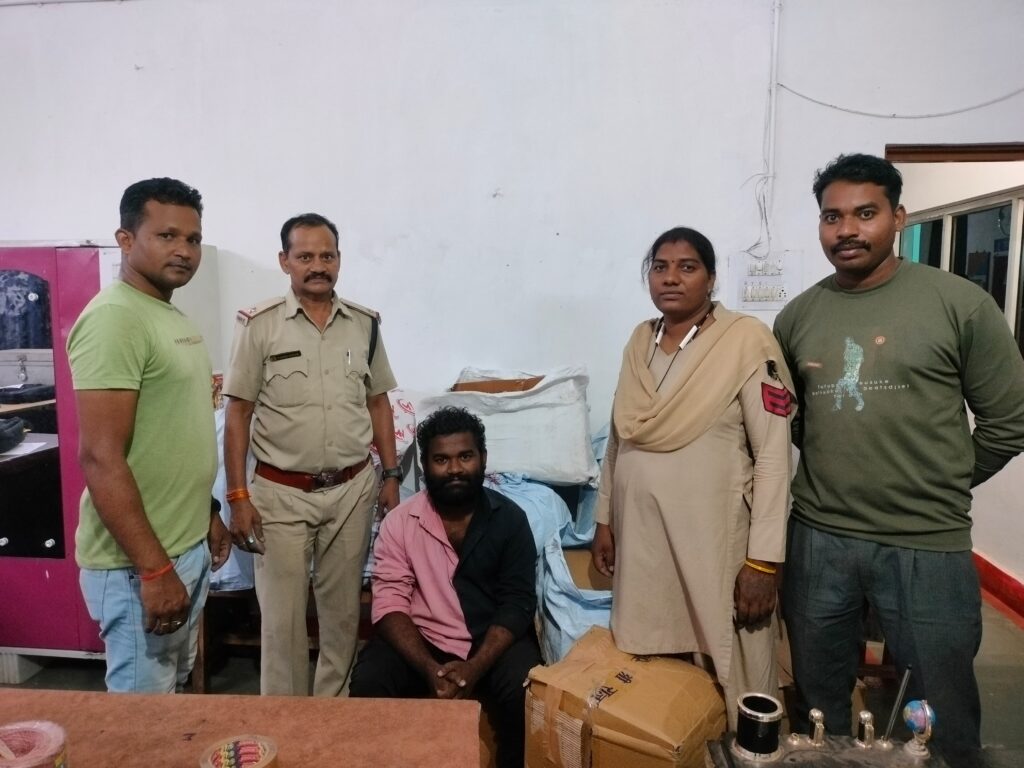 अवैध रूप से फटाखा बिक्री करने वाले आरोपियों के विरुद्ध थाना पामगढ़ पुलिस की ताबड़तोड़ कार्यवाही