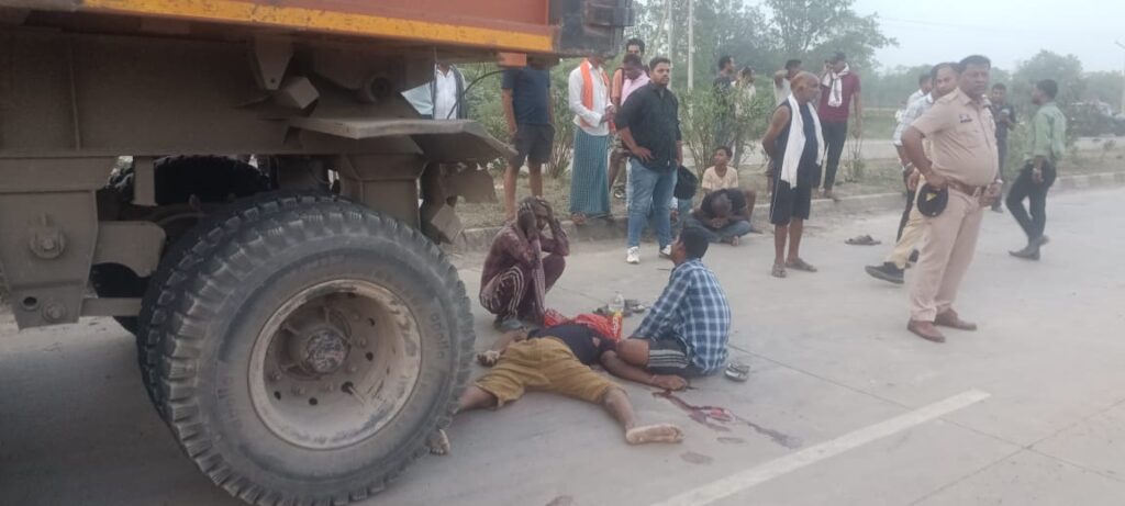 सरोज फ्यूल्स पेट्रोल पंप के एनएच-49 पर ट्रेलर की टक्कर से युवक की दर्दनाक मौत।